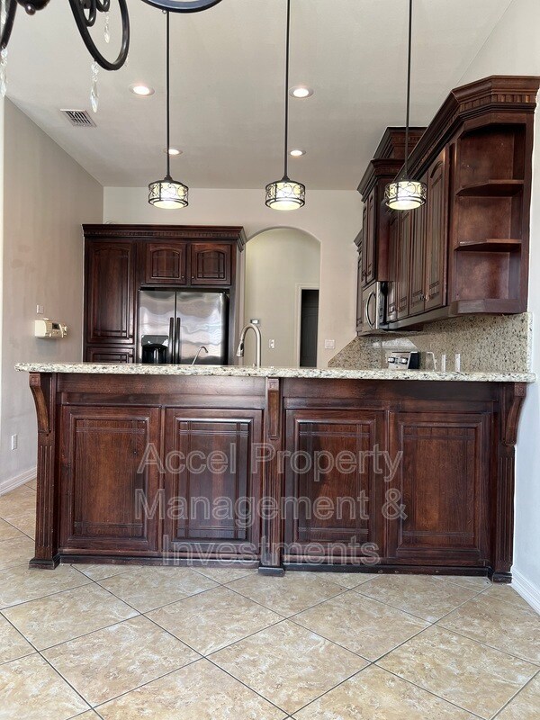 Building Photo - 2301 N 46th St