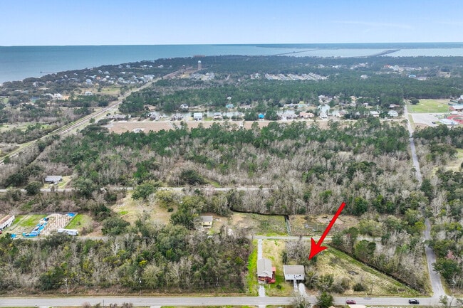 Building Photo - 343 Henderson Ave