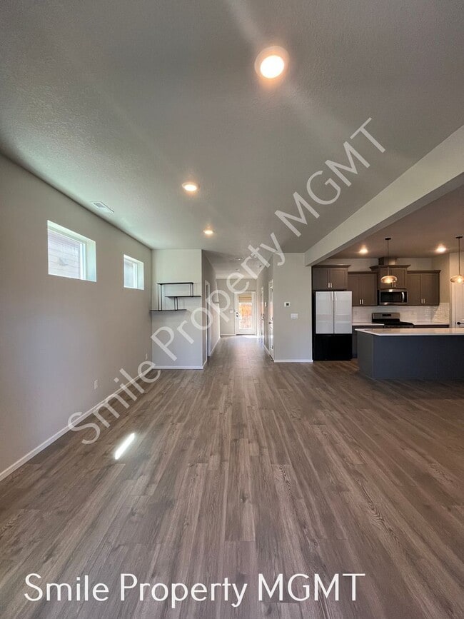 Building Photo - 14611 SW 78th Ave