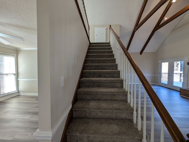 Building Photo - Gorgeous Brick 4 bedroom, 4 bathroom home located in the Farmwood community in Minthill!