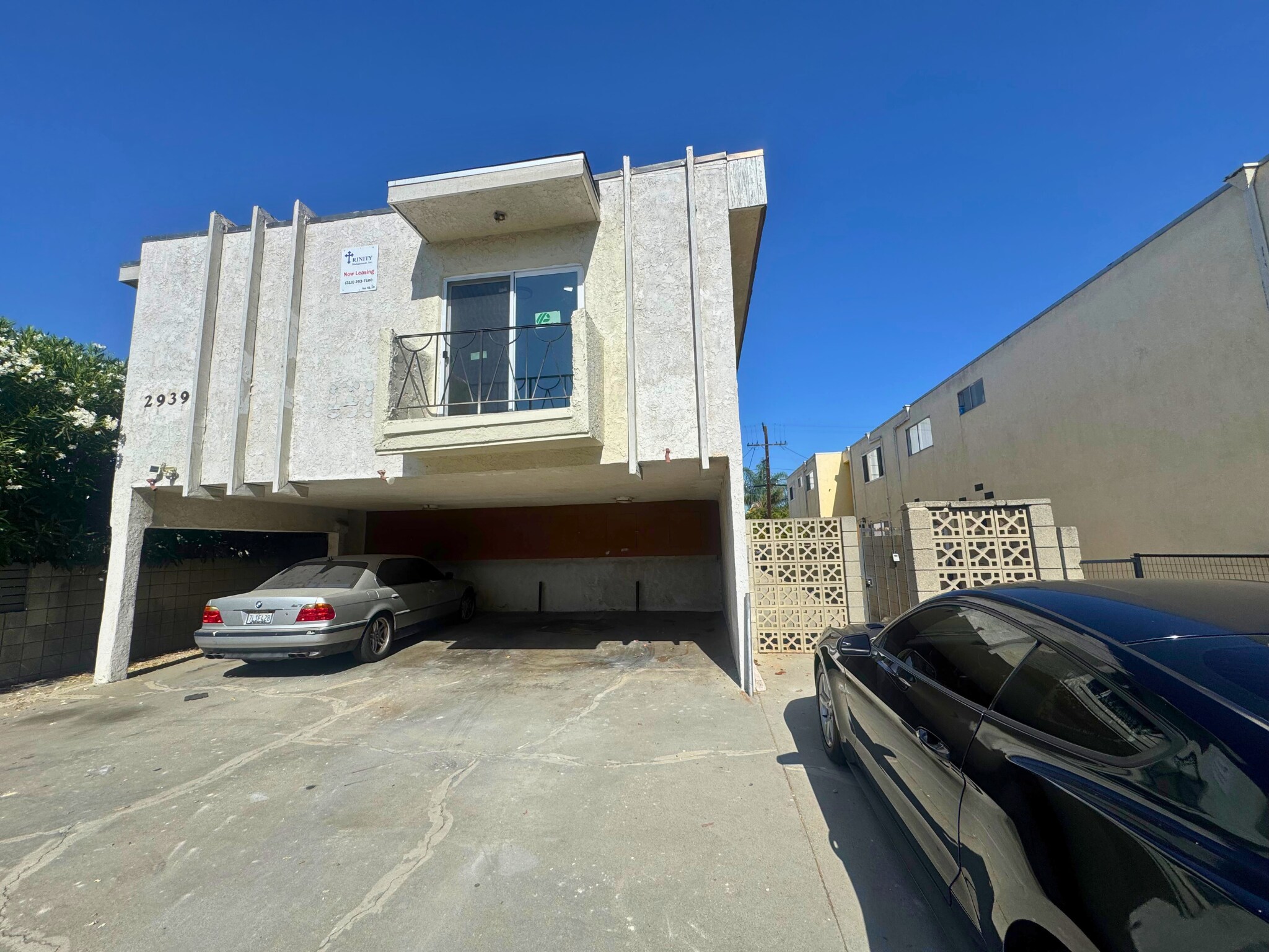Building Photo - 2939 S Orange Dr