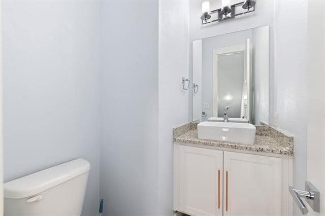 Building Photo - 203 S Village Way