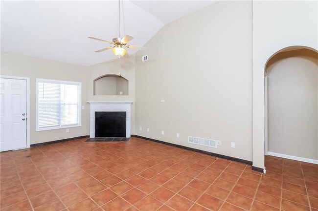 Building Photo - 4445 Greycliff Pointe