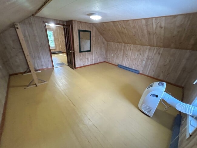 Building Photo - Charming home in Blacksburg