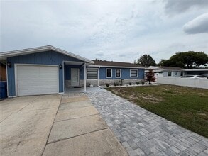 Building Photo - 1767 Valencia Ave
