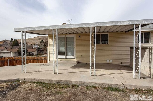 Building Photo - 3686 4th St