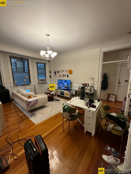 Primary Photo - 314 Commonwealth Ave