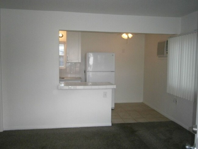 Building Photo - 1 Bed-1 Bath Single Story Duplex in El Cajon