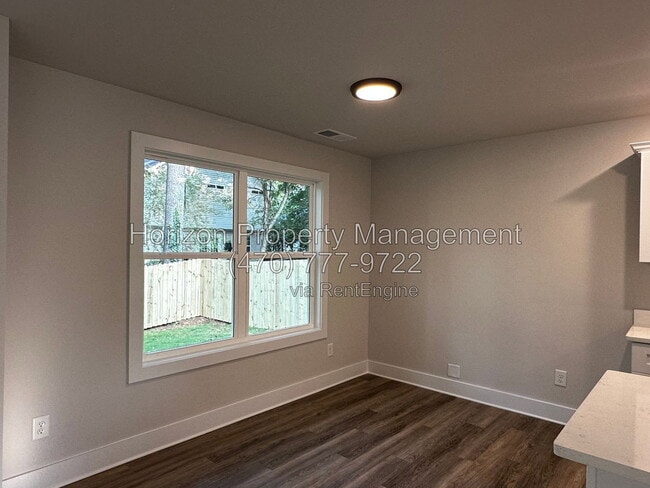 Building Photo - 2674 Fairlane Dr