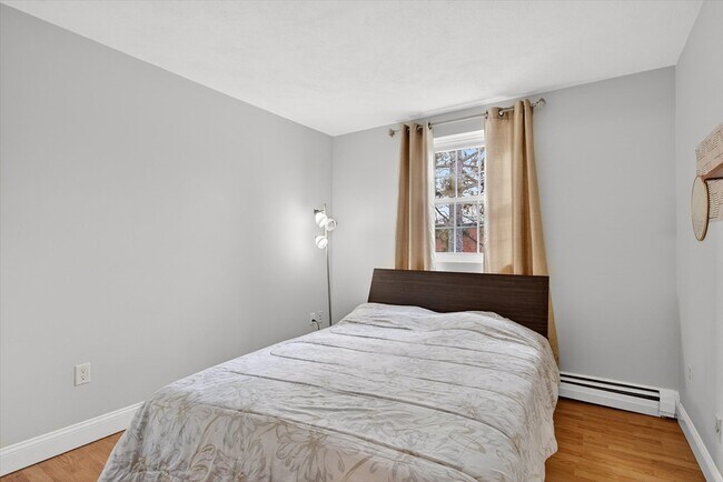 Building Photo - 272 Albion St