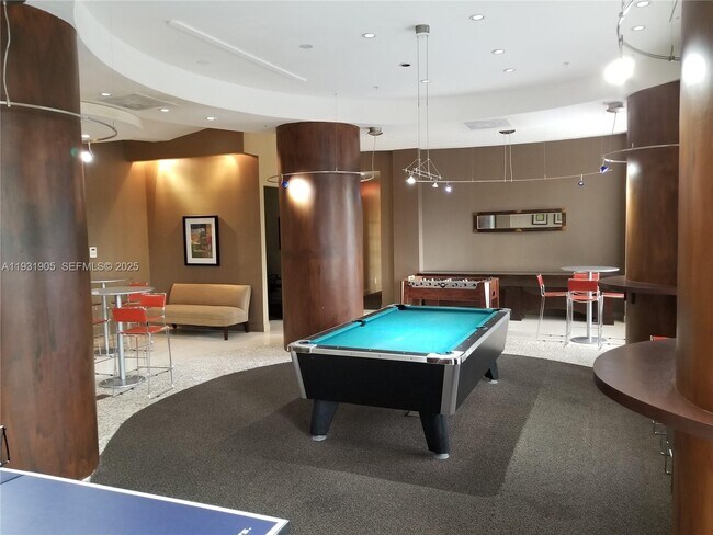 Building Photo - 4001 S Ocean Dr