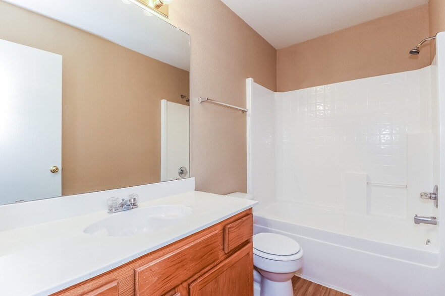 Building Photo - 1101 Darren Dr