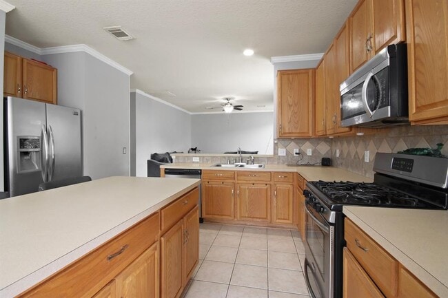 Building Photo - 18609 Woodbreeze Dr