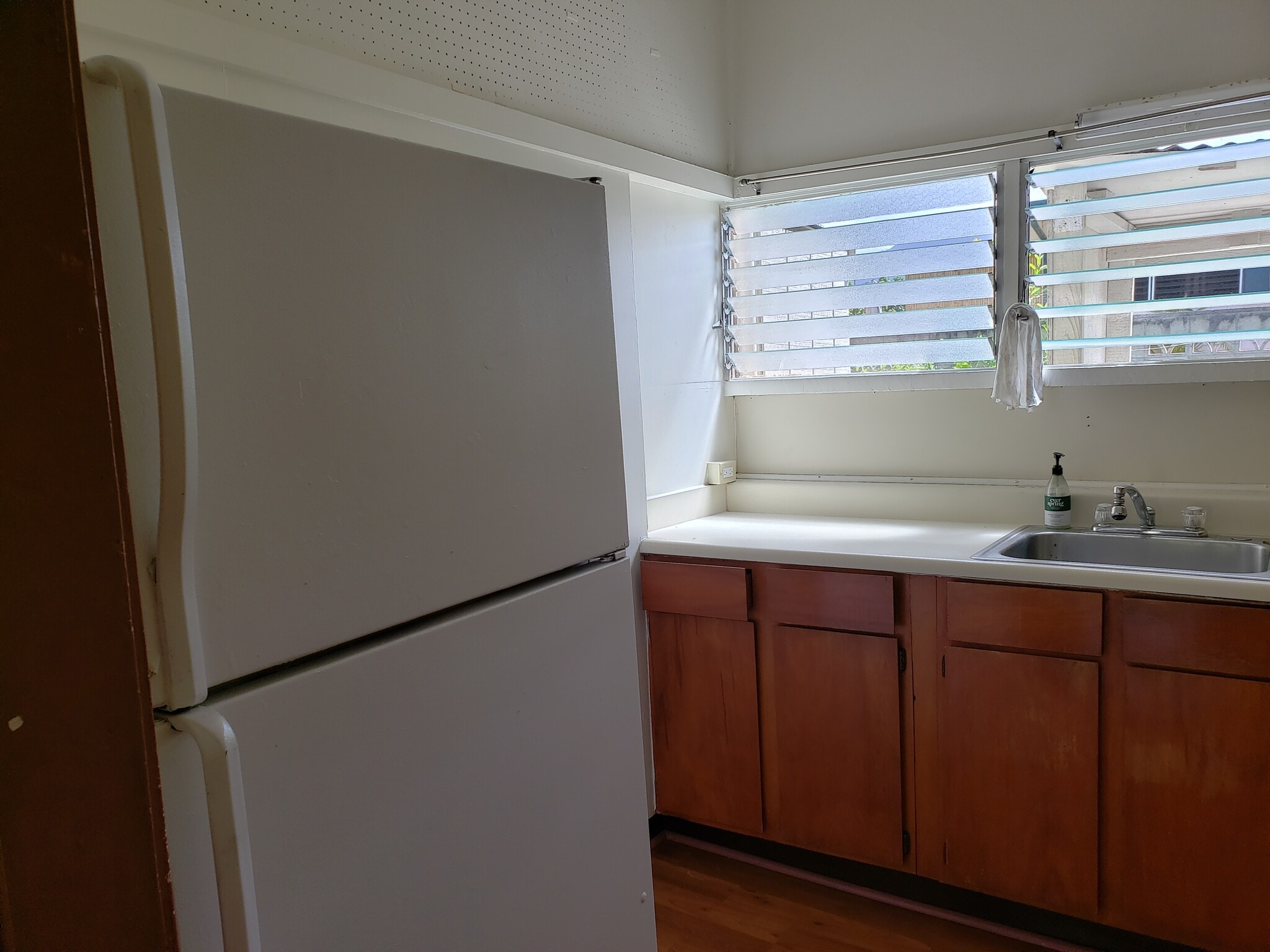 Kitchen pic 1 of 2 - 129 Ulupa St