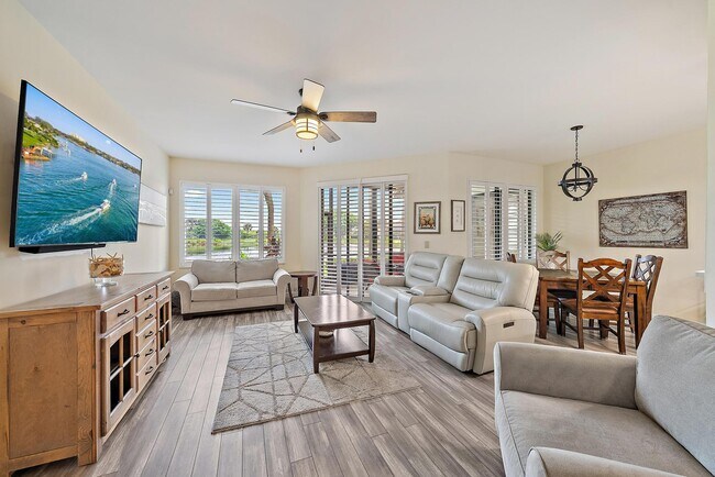 Building Photo - 302 Sea Oats Dr