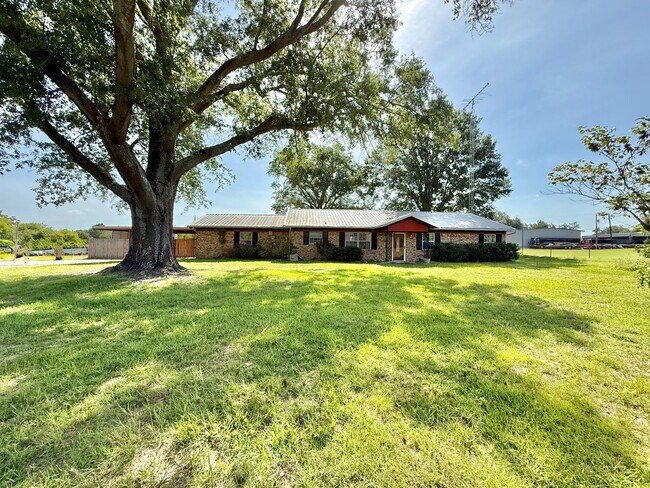 Building Photo - 15412 FM 14