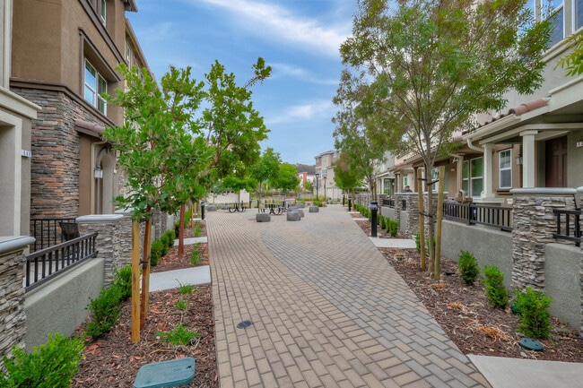 Building Photo - 109 Cypress Loop