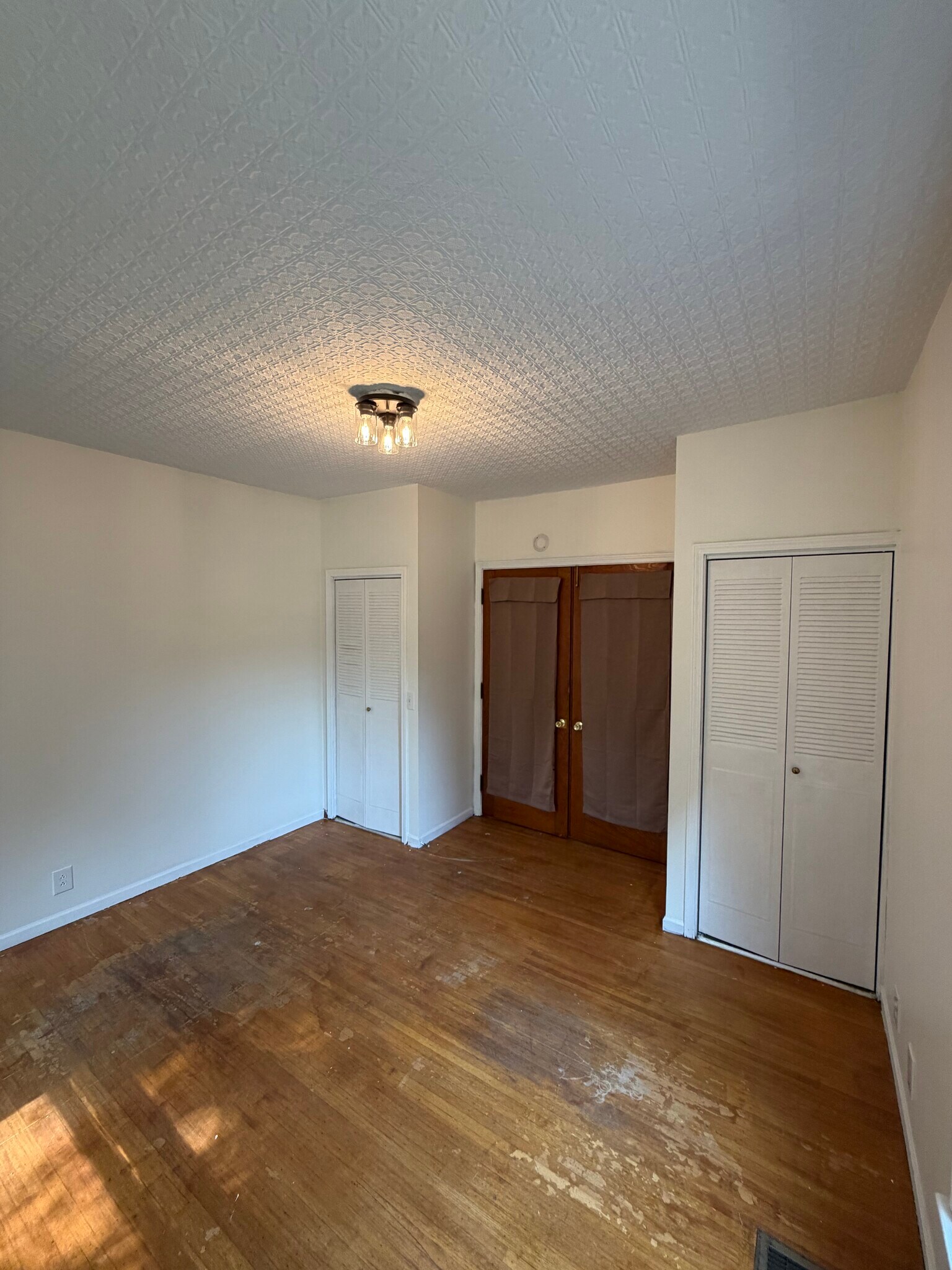 Building Photo - 481 Meigs St