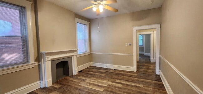 Building Photo - Tower Grove Park with Sun Porch & Private Yard **Move In Special- 1/2 Off 1st Months Rent**