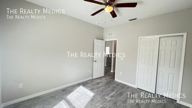 Building Photo - 1138 Kareena St NW