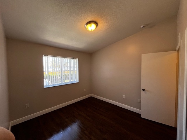 Guest Bedroom - 2651 SE 12th Rd