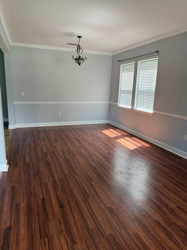 Building Photo - 1676 Majestic View Ln