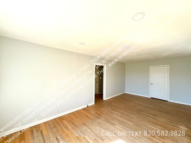 Building Photo - 3442 N U.S. Hwy 281