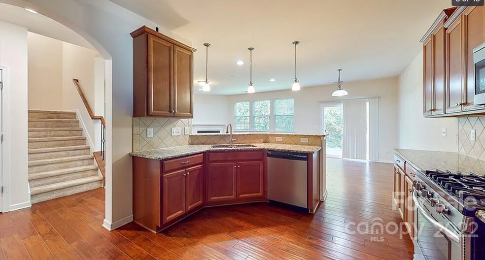 Building Photo - 10323 Rutledge Ridge Dr NW