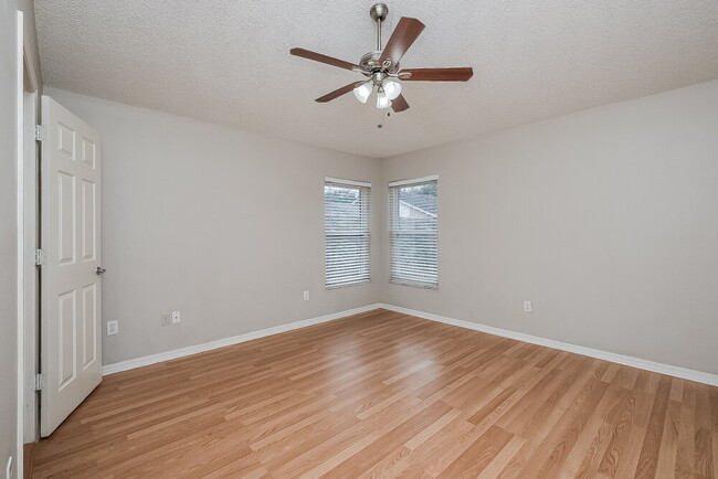 Building Photo - 1808 Rudder Dr