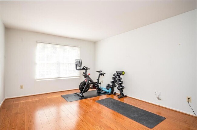 Building Photo - 23 Middleton Ct