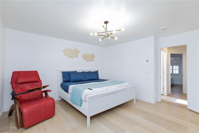 Building Photo - 9762 Silver Dusk Ct