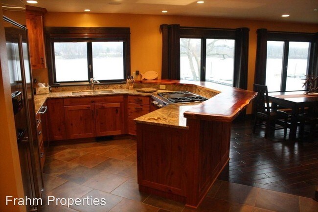 Building Photo - 3 br, 2 bath House - 116 Dorn Place