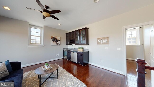 Building Photo - 726 River Mist Dr