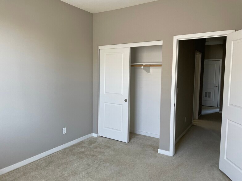 Building Photo - 11337 Zapata Ave