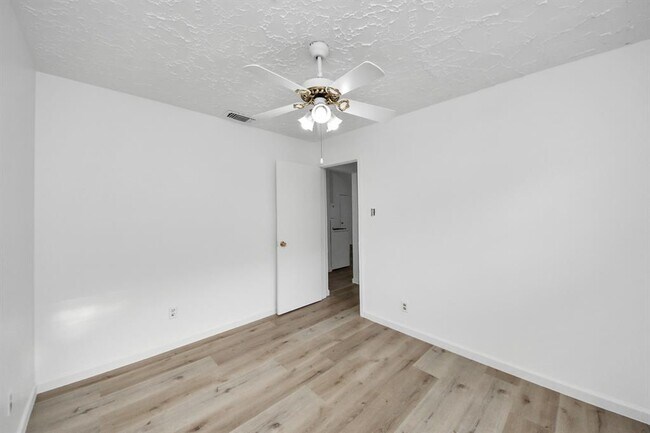 Building Photo - 20214 Apache Gardens Ln