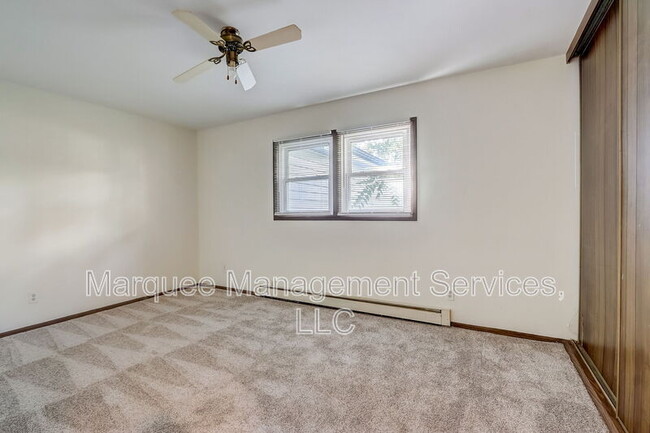 Building Photo - 416 S Bird St