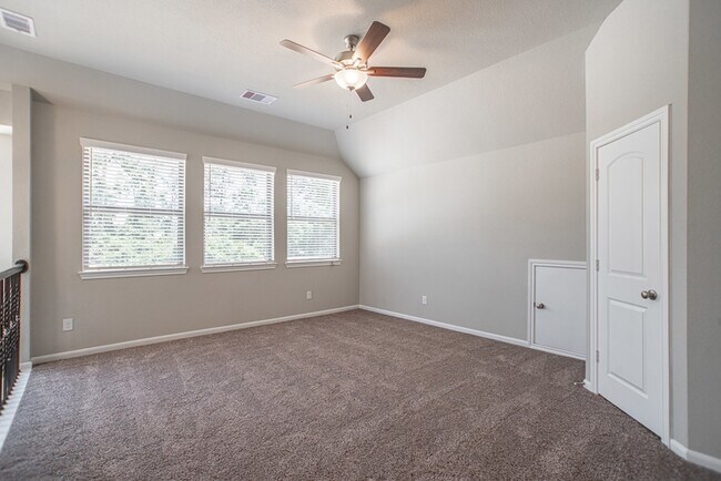 Building Photo - 28104 Rocky Heights Dr