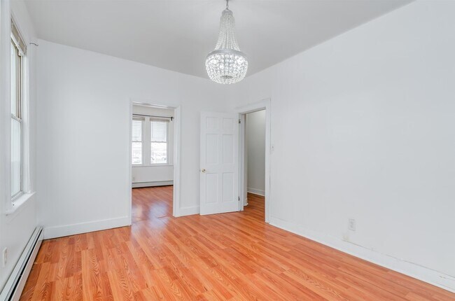 Building Photo - 404 Danforth Ave