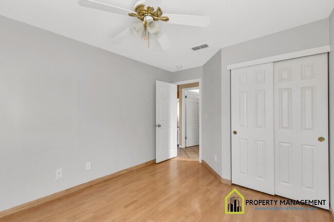 Building Photo - 5-Bedroom Residence Ready for Immediate Move-In