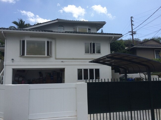 Primary Photo - 1 bedroom, 1 bath unit, NO parking - Avail now