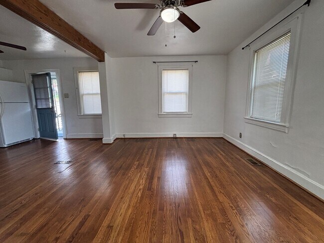 Building Photo - 950 Morgan Ave SE