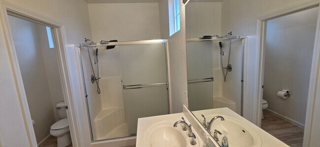 Building Photo - EPIC REA: 3 Bed/2.5 Bath Modern Comfort in a Prime Fairfield Location!