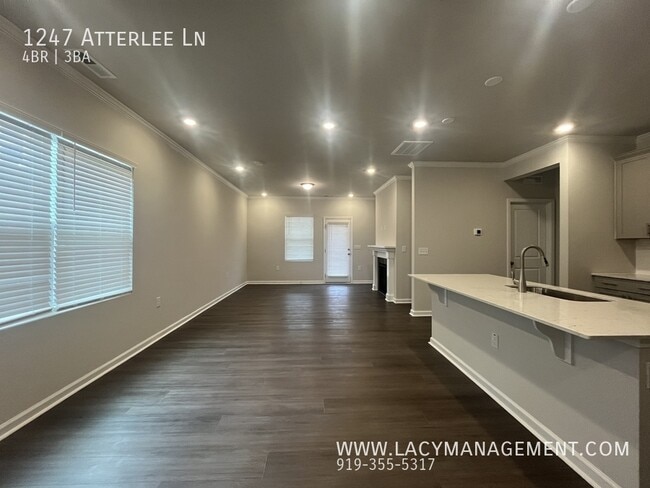 Building Photo - 1247 Atterlee Ln