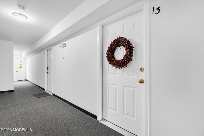 Building Photo - 13 Diane Dr