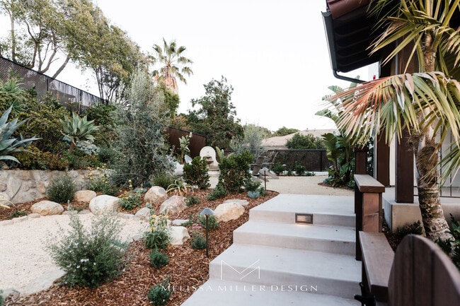 Building Photo - 433 APS