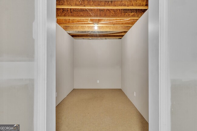 Building Photo - 320 Rissington Psge