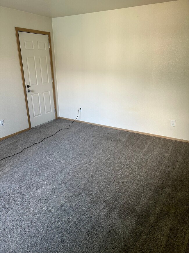 Building Photo - 537 S 900 E
