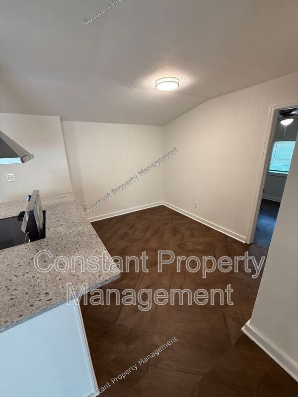 Building Photo - 4047 Pershing Ave