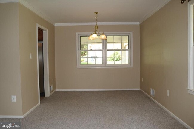 Building Photo - 8634 Aberdeen Ct