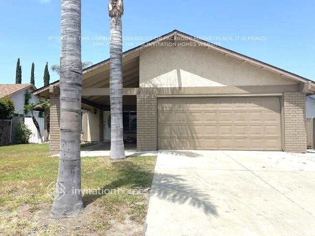 Building Photo - 2155 E Alondra St